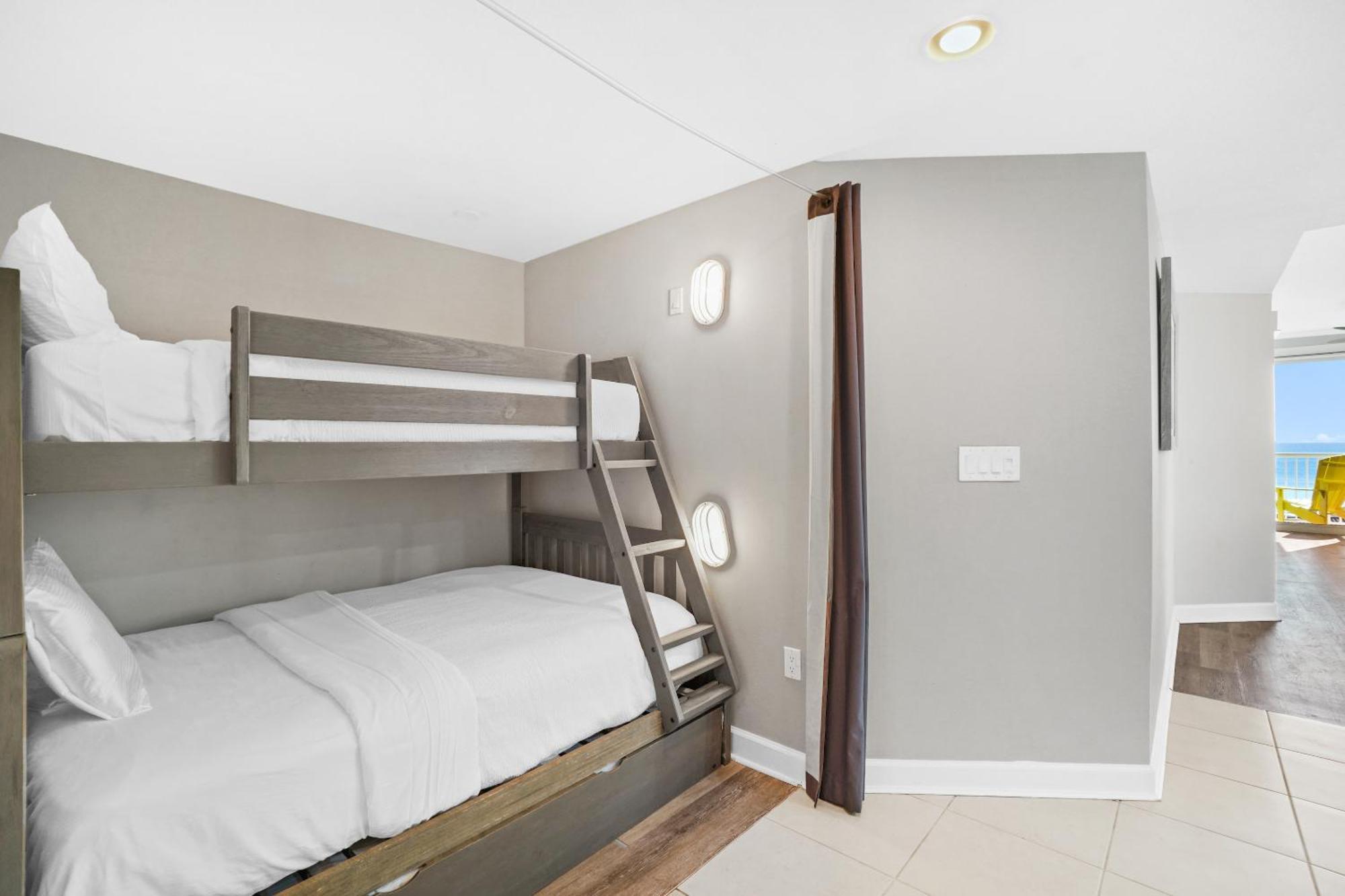 Grand Panama Beach Resort By Panhandle Getaways Panama Stadt Zimmer foto